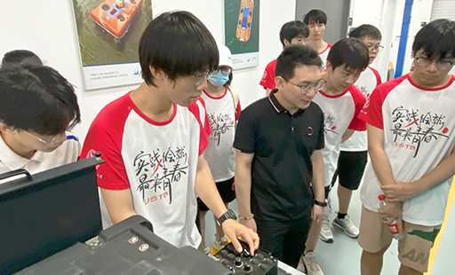 北京科技大學(xué)暑期社會(huì)實(shí)踐團(tuán)來(lái)訪博雅工道